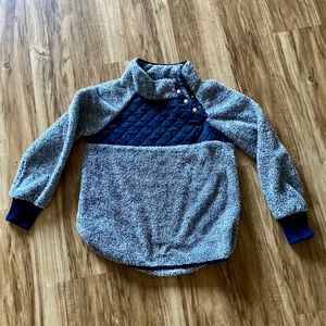Woman’s pullover